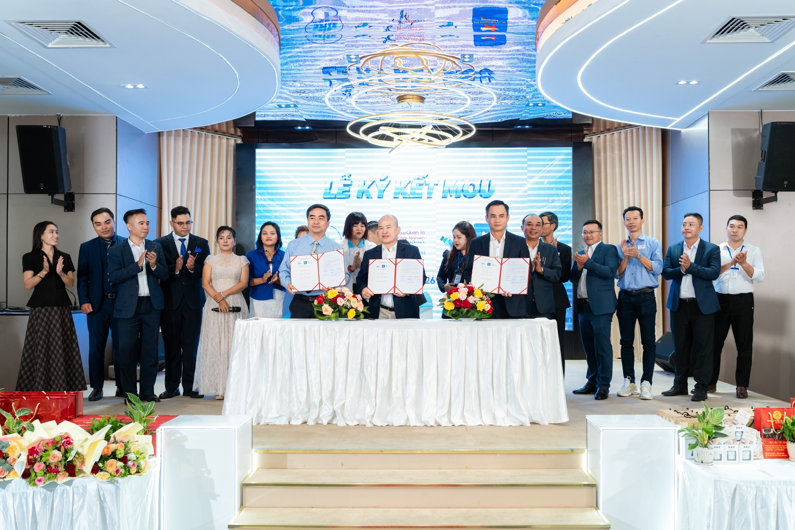 Trường Đại học Nha Trang ký kết hợp tác với Hội Doanh nhân trẻ Khánh Hòa và Group Quản trị & Khởi nghiệp