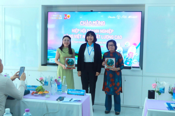 Trường Đại học Nha Trang tham dự Company Tour 30 năm Hàng Việt Nam chất lượng cao