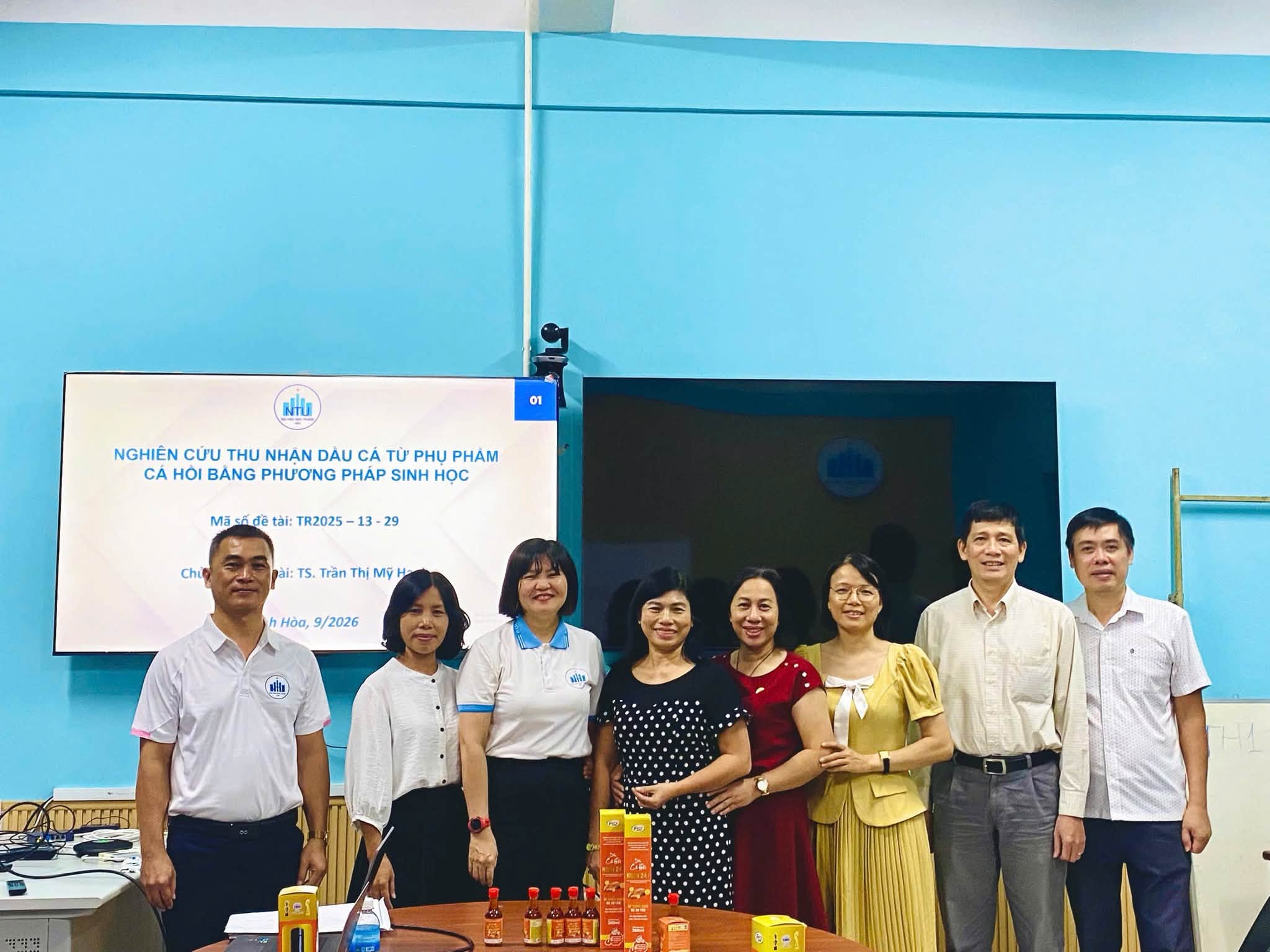 Dầu cá hồi từ phụ phẩm thủy sản: Hành trình từ ý tưởng nghiên cứu đến thương mại hóa kết quả khoa học công nghệ